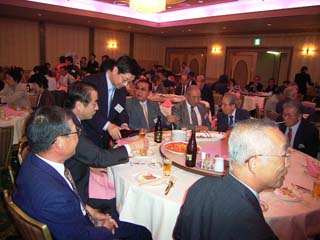 懇親会