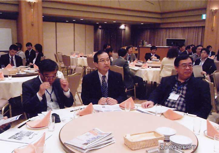 懇親会