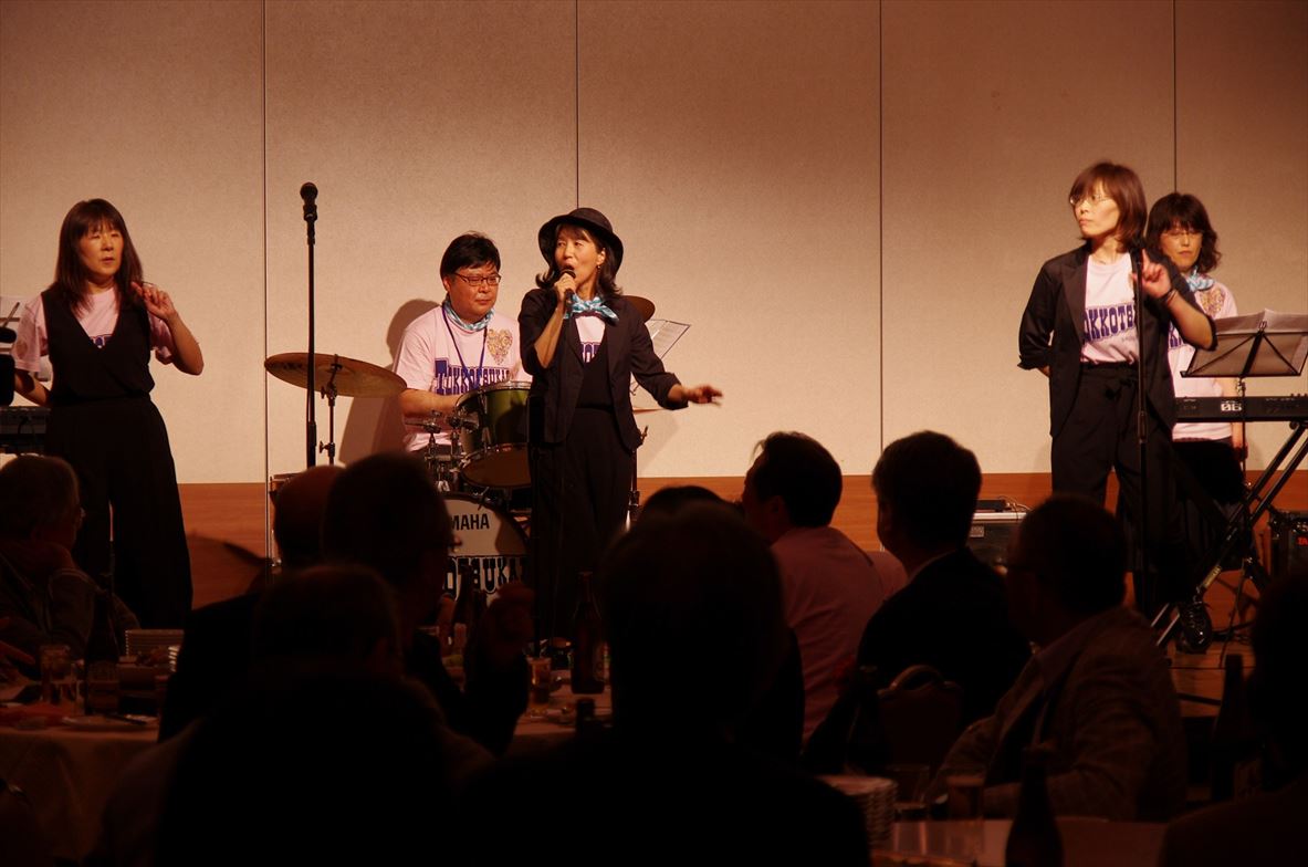 懇親会　余興４