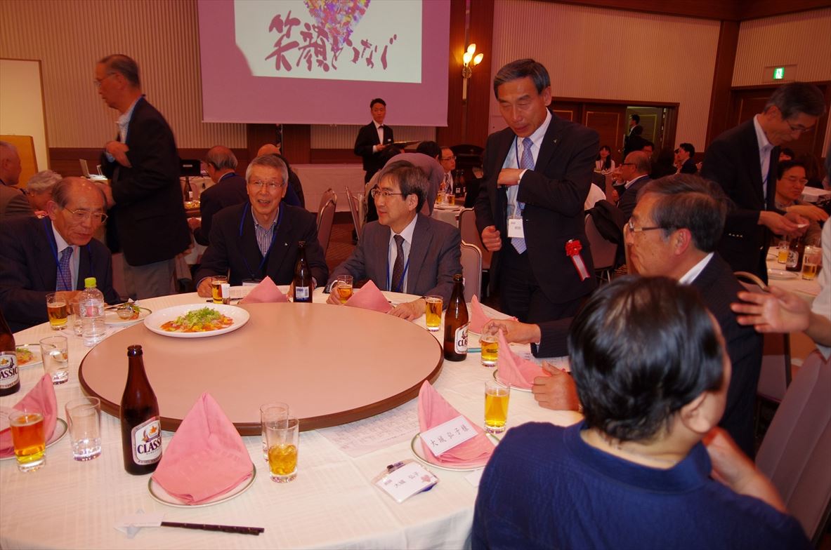 懇親会　引継ぎ ３７期挨拶１