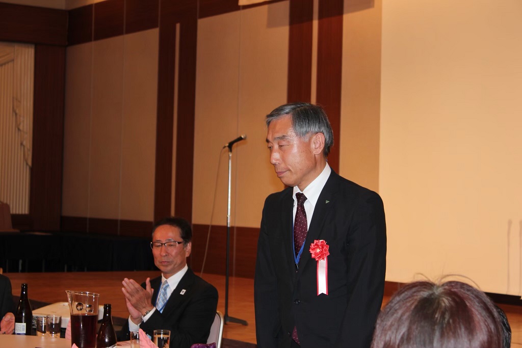 懇親会　恩師紹介 前田豊先生